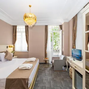 Moonlight Elegance Boutique Отель
